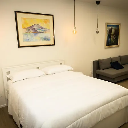 Chez Nunu Bed & Breakfast 4*